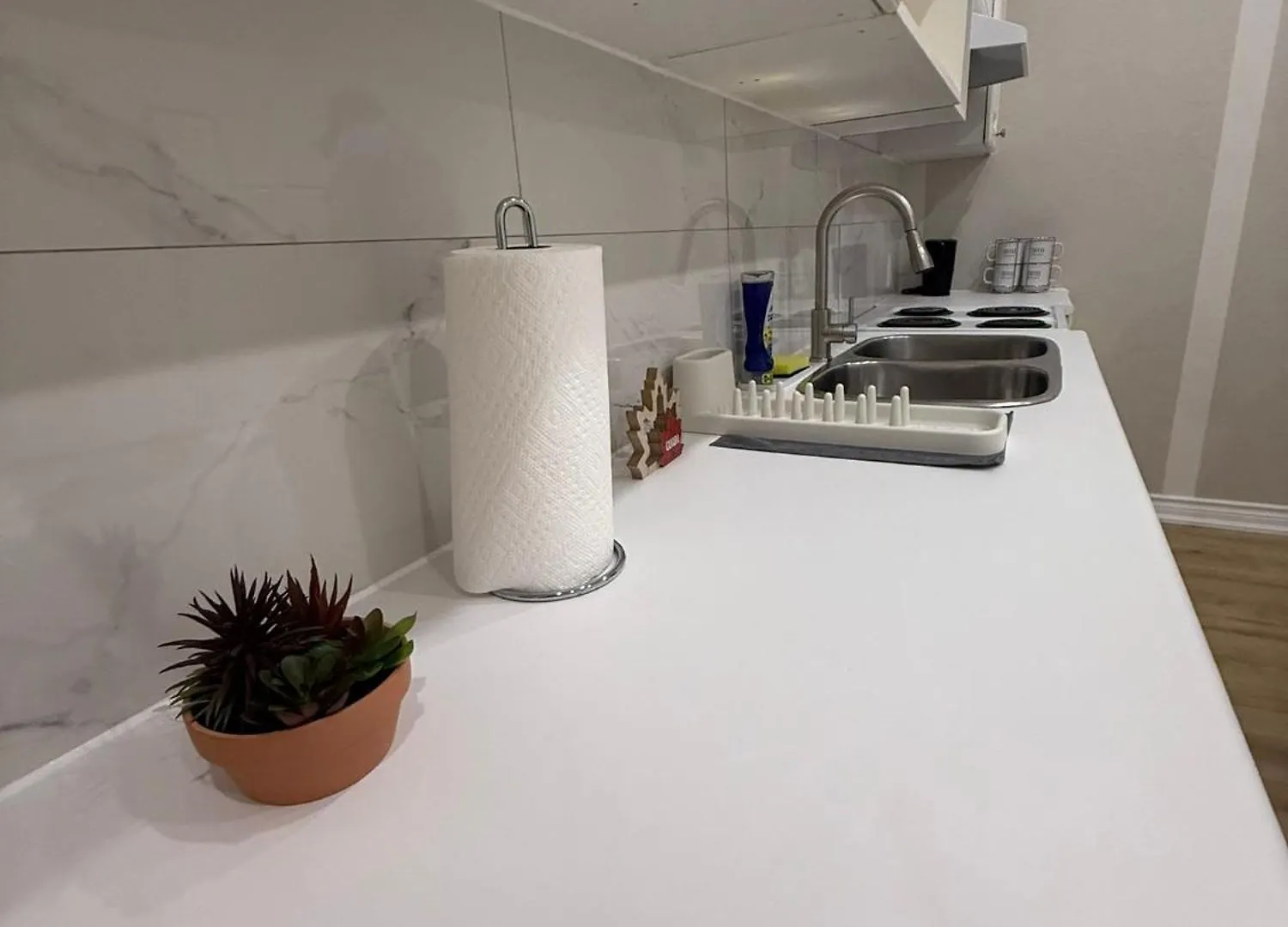 Bloor & Spadina Stay- Walk To Subway, Eaton Centre, And Night Life トロント カナダ